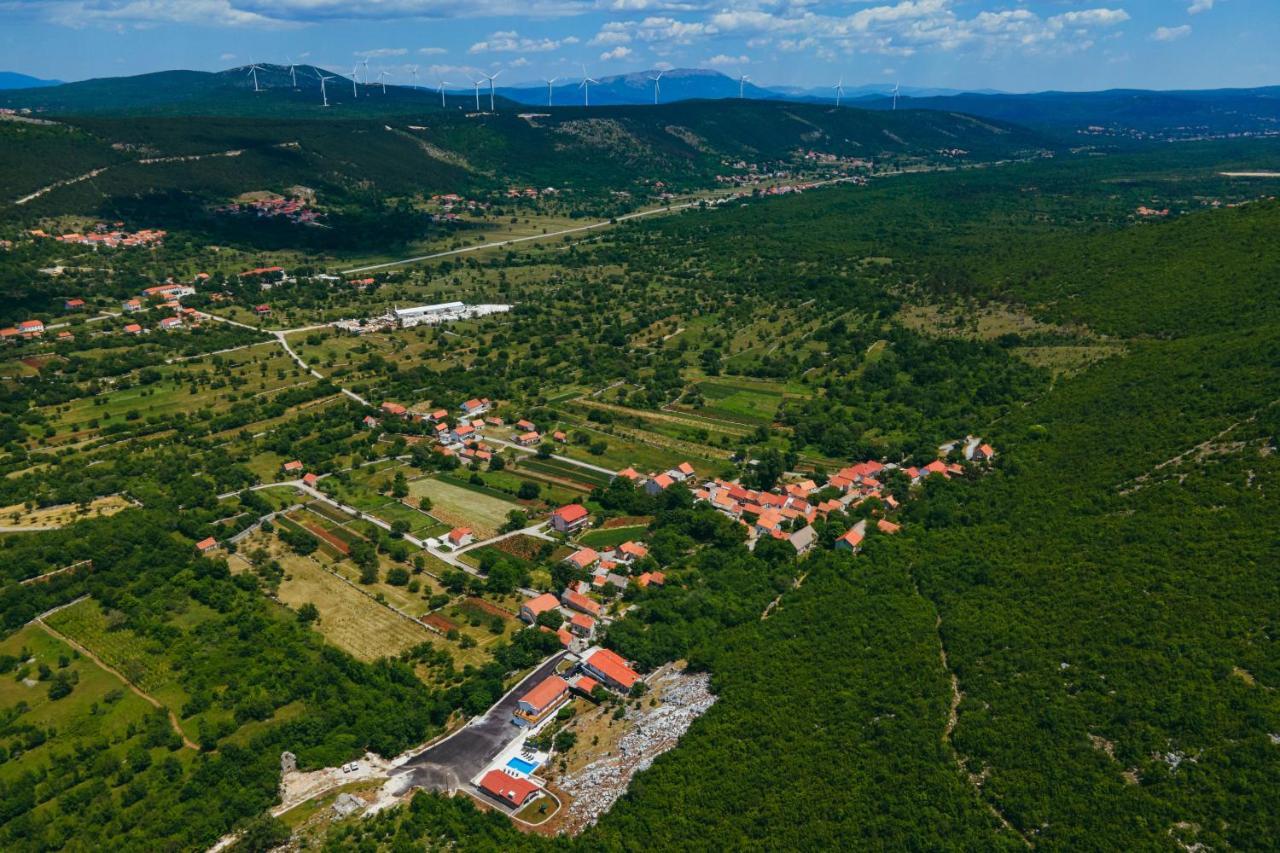 Villa On Stone Velika Čista Exteriör bild